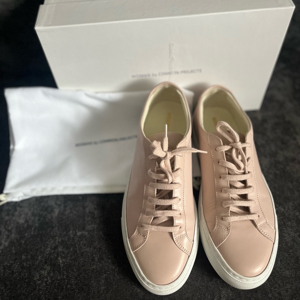 Common Projects Achilles sneaker in Blush 38